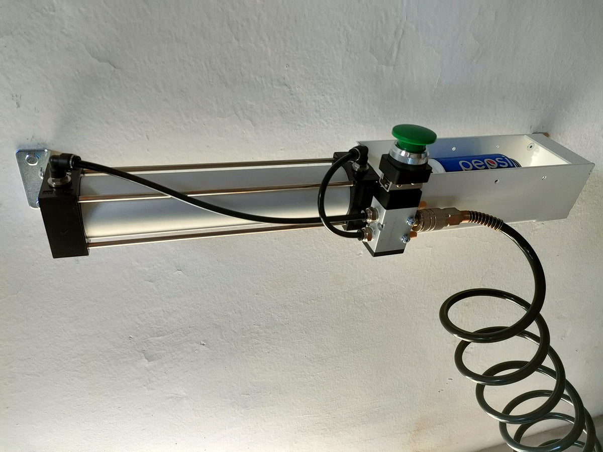 Wall Mounted Can Crusher With Pneumatic Cylinder M371650